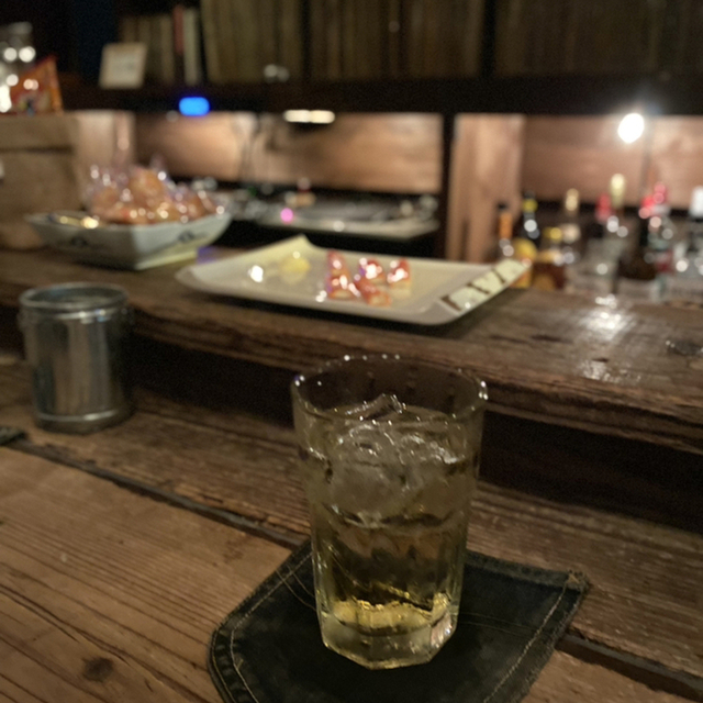 スタンド 酒と音楽。