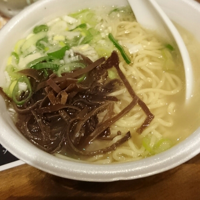 立呑み餃子屋