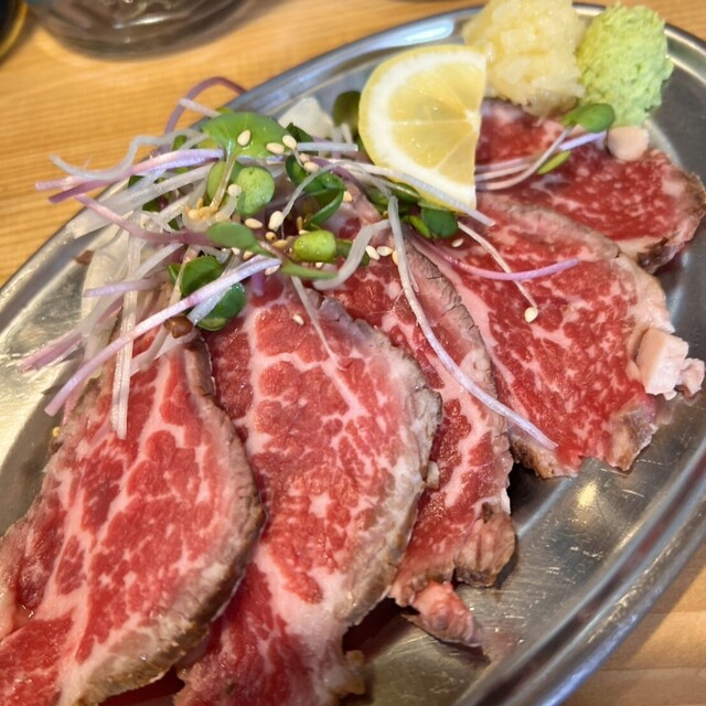大衆立飲 もつ刺 すずき