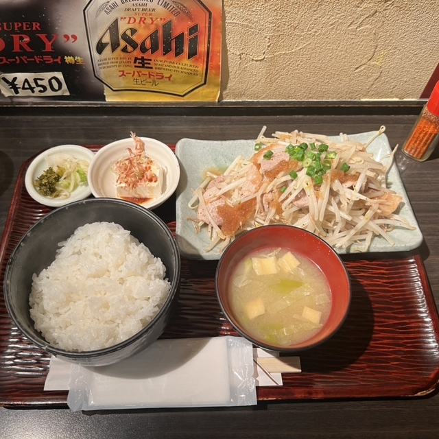 立ち呑み屋 サラサ