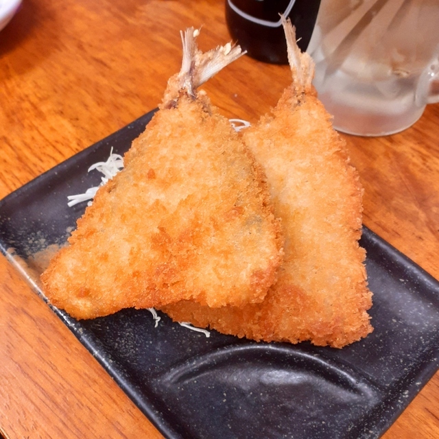 立ち飲み酒場のまど