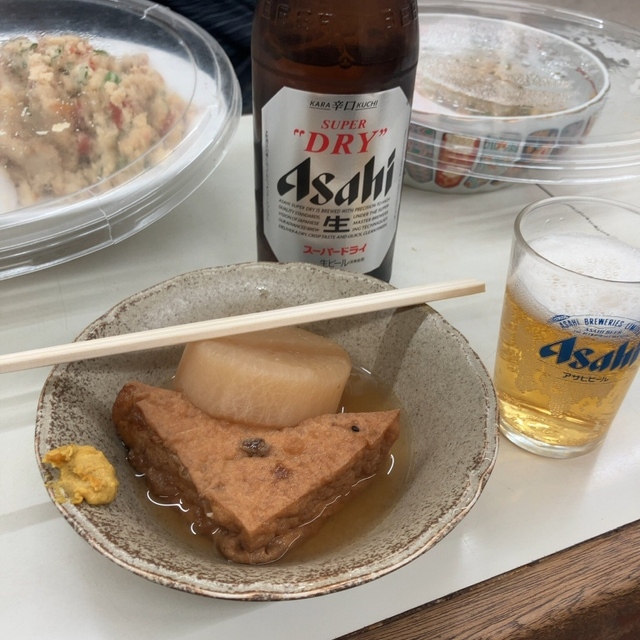 立ち呑み処おかの