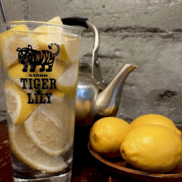 スタンド タイガーリリー